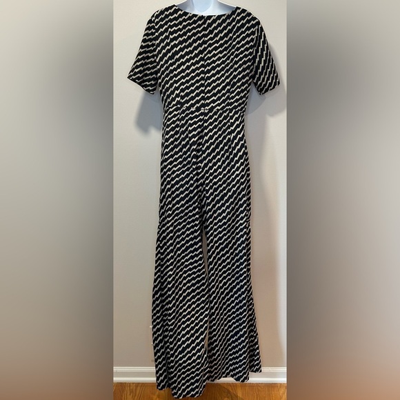 Gianni Bini Short Sleeved Geometric Print Jumpsuit Size Large Dressy Elegant - Picture 2 of 9